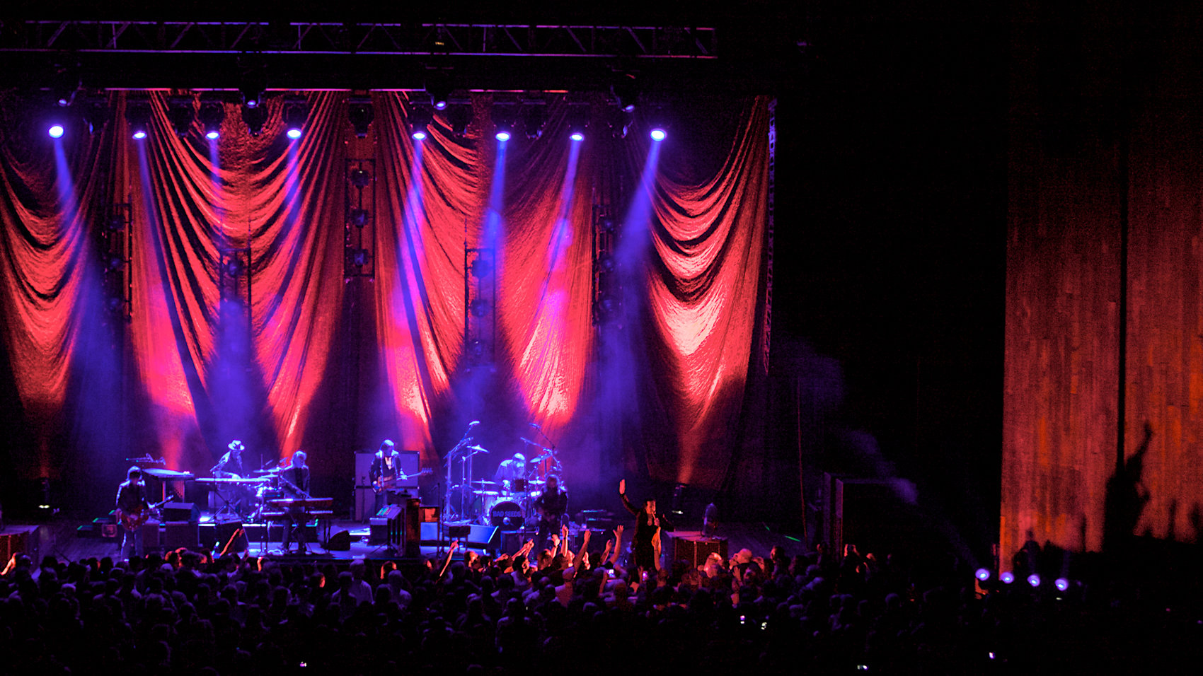 Push the Sky Away tour
The Mann Center
Philadelphia, Pa
July 25, 2014

DerekBrad.com